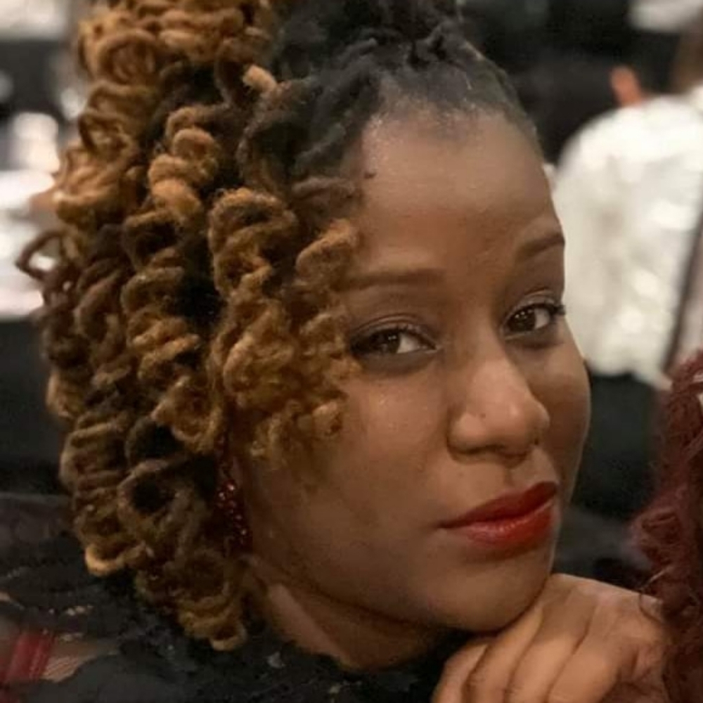 Meet your Posher, Tryniquia